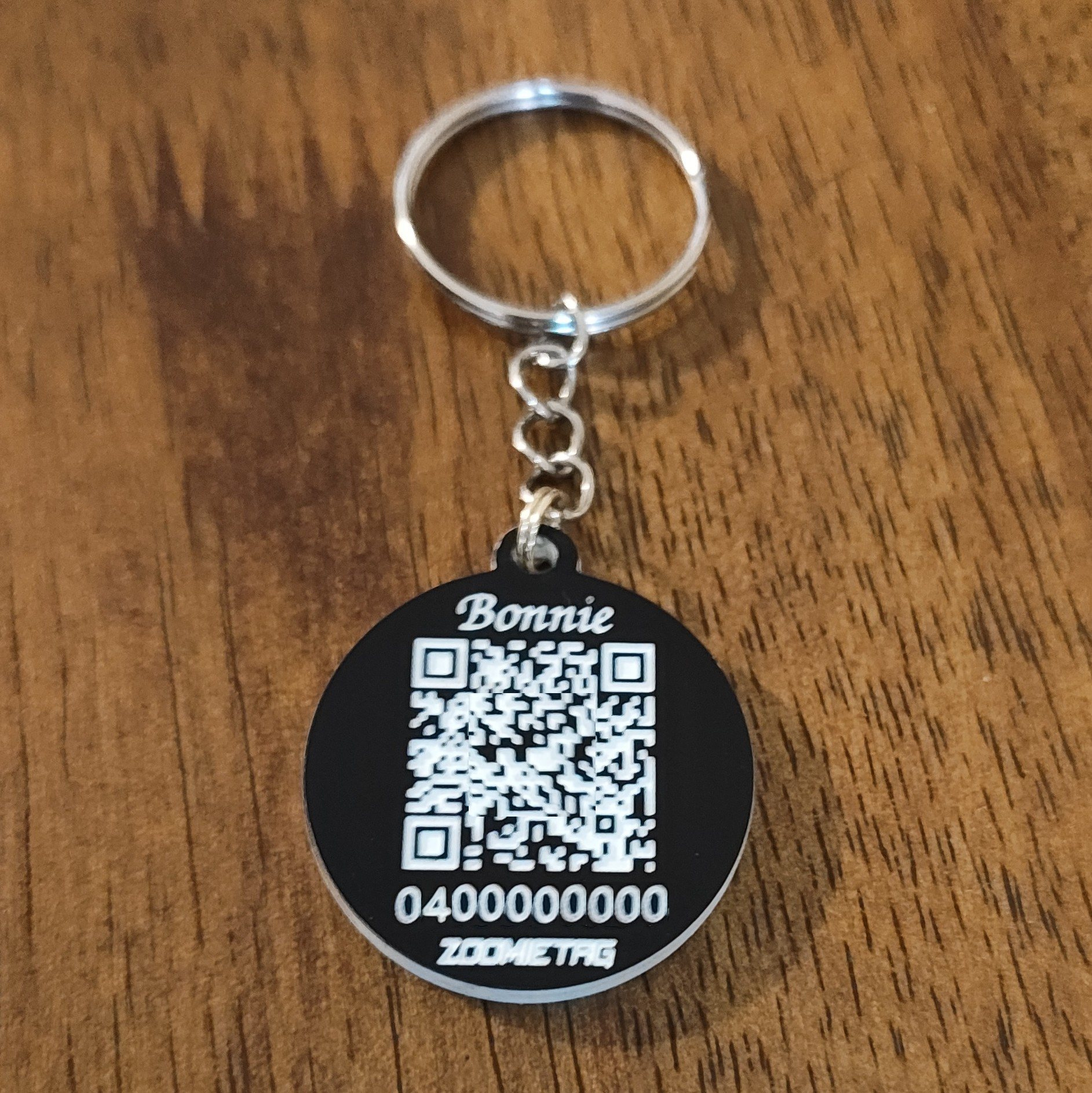Pet tag with QR code