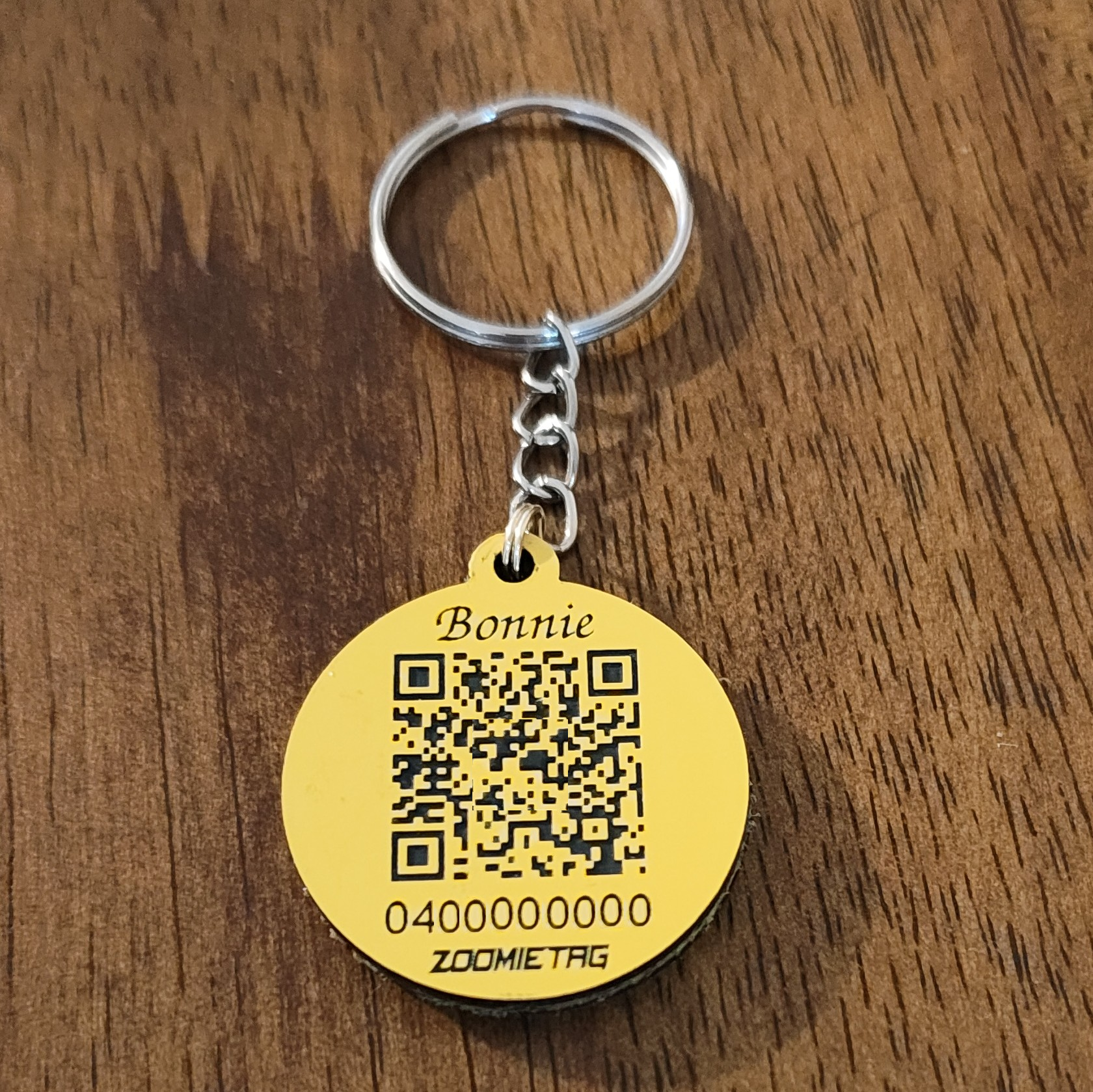 Pet tag with QR code